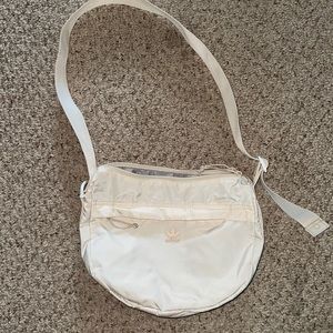 Like new adidas shoulder bag